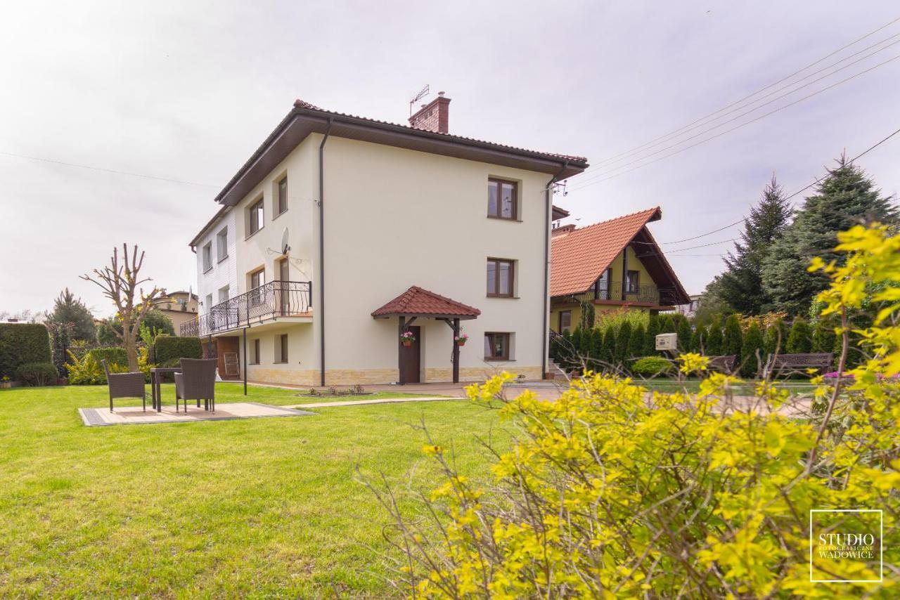 Viktoria Wadowice Apartment Bagian luar foto